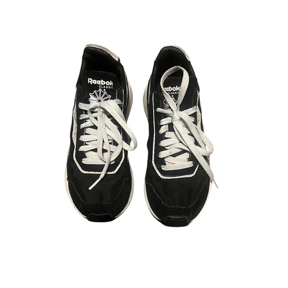 Black Reebok’s - Picture 2 of 3